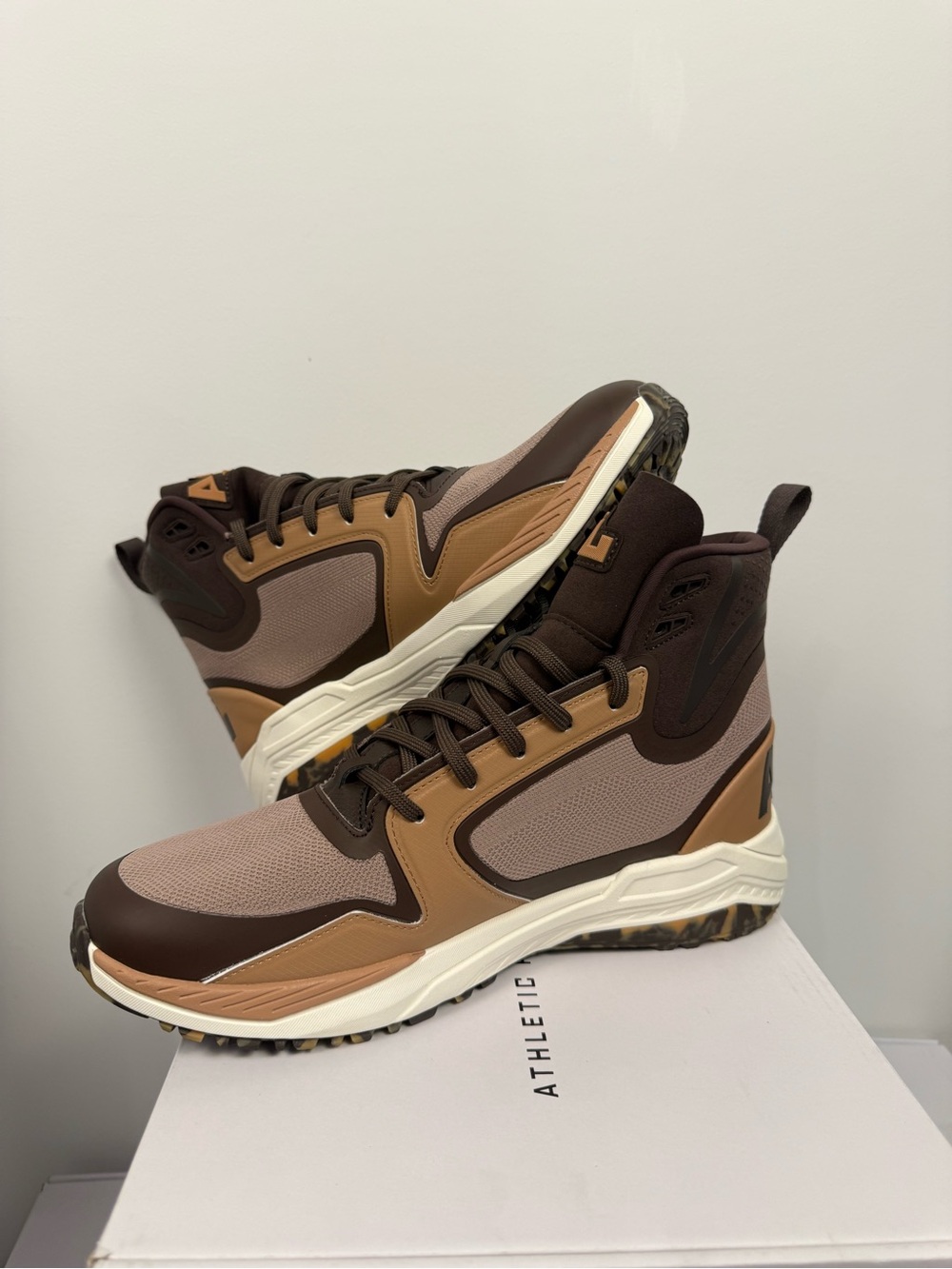 APL Men’s Techloom Defender in Almond/Chocolate/Caramel